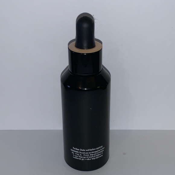 4 Natural Intensive Skin Serum Foundation
